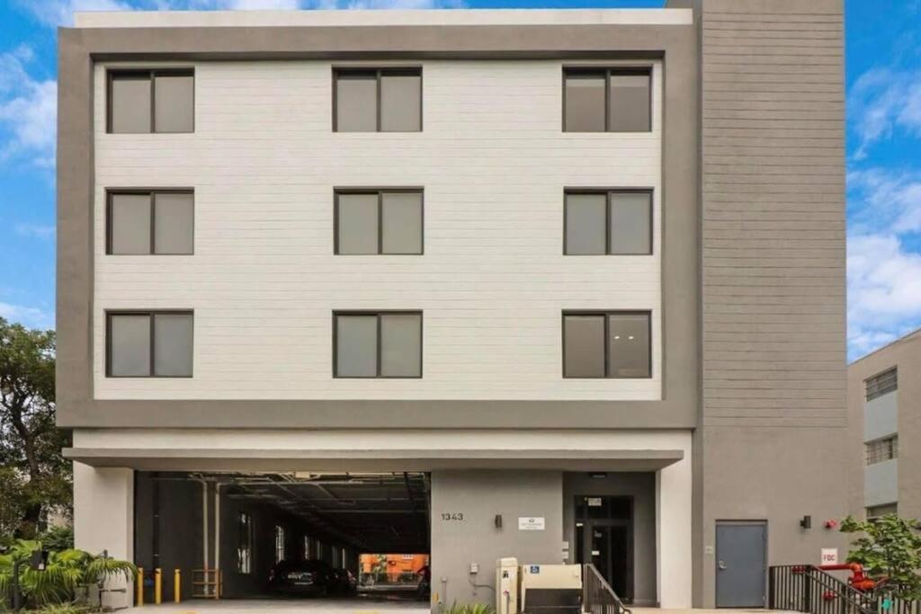 Stylish Oasis Near Calle Ocho & Brickell Apartamento *